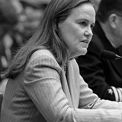 michelle-speaking-2018-1611×1611 Michèle Flournoy